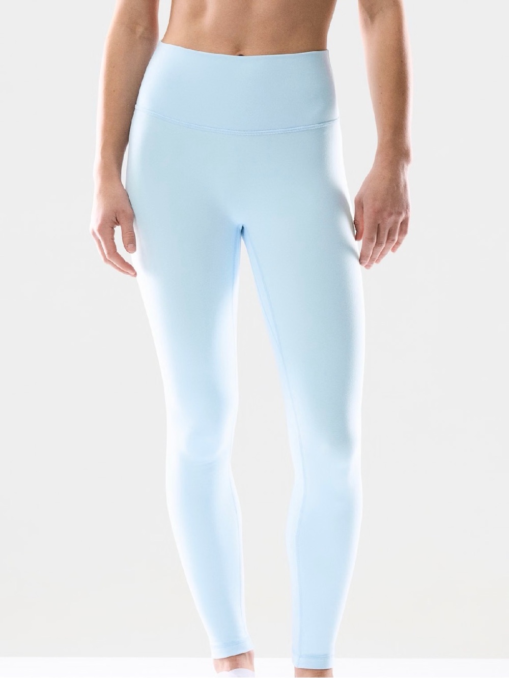 ARITZIA Light Blue life Infinate Highrise leggings. Size 12.
